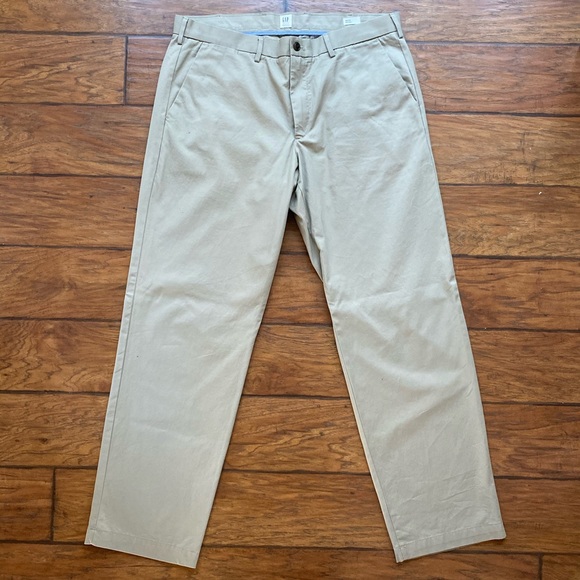 Gap Khakis Pants - Picture 1 of 3